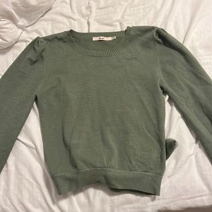i am selling this green long sleeve in a size small from francesca’s